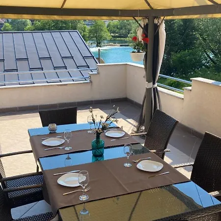 River Apartman