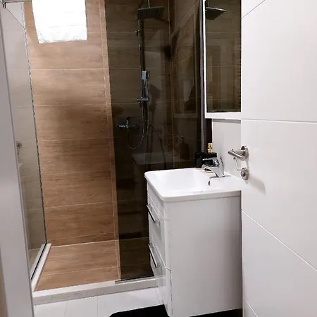 River Apartment *